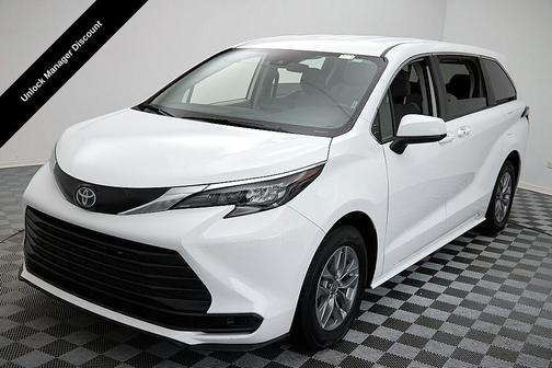 2024 Toyota Sienna LE