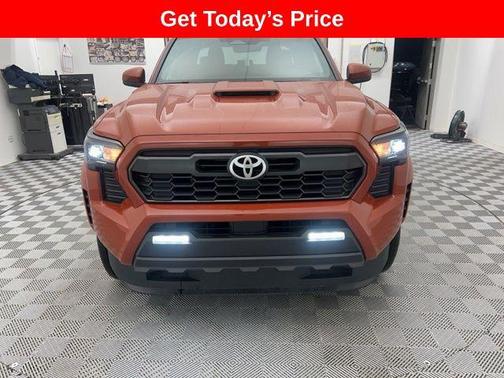 2025 Toyota Tacoma Hybrid TRD Sport