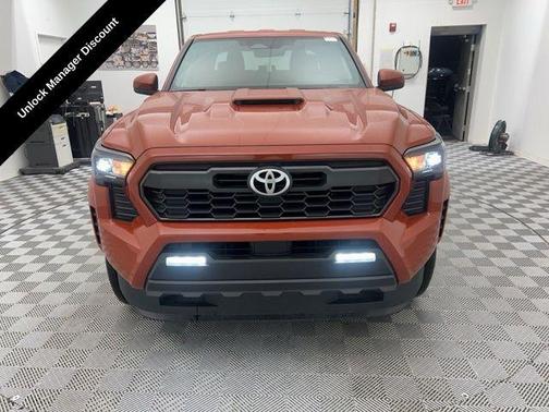2025 Toyota Tacoma Hybrid TRD Sport