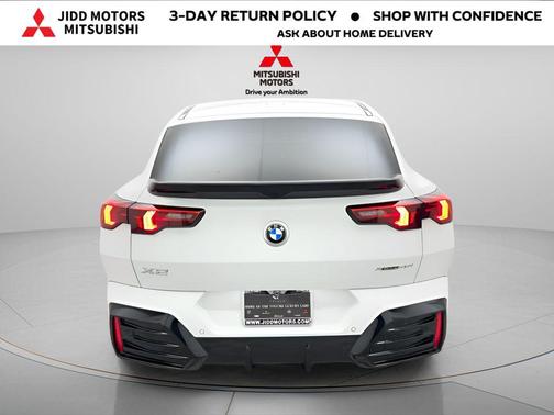 White 2025 BMW X2 xDrive28i