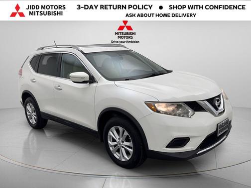 Pearl White 2015 Nissan Rogue SV