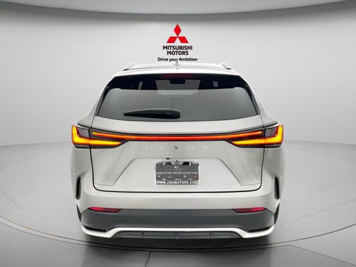 Atomic Silver 2024 Lexus NX 350 F SPORT Handling