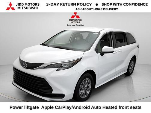 Ice Cap 2024 Toyota Sienna LE