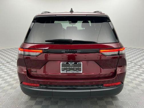 2024 Jeep Grand Cherokee Altitude