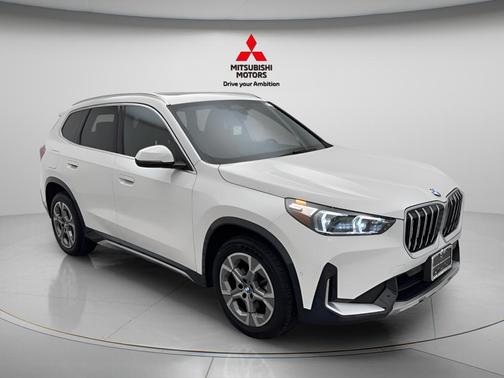 Space Silver Metallic 2026 BMW X1 xDrive28i