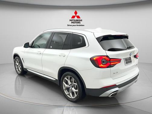 White 2024 BMW X3 xDrive30i
