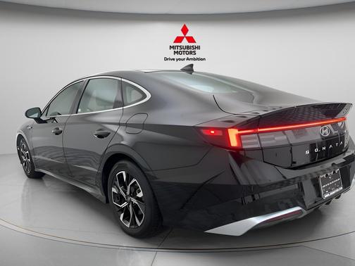 Abyss Black 2025 Hyundai SONATA SEL