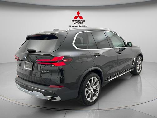 Black 2024 BMW X5 xDrive40i