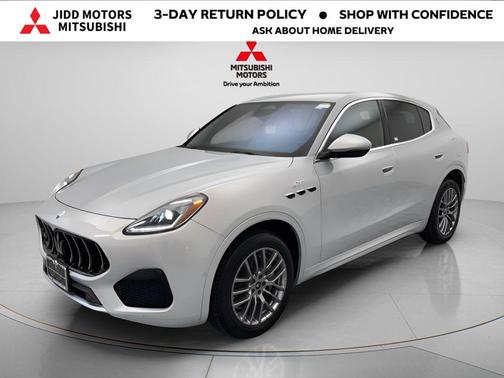 Silver 2024 Maserati Grecale GT