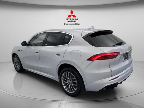 Silver 2024 Maserati Grecale GT