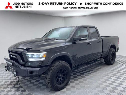Diamond Black Crystal Pearlcoat 2019 RAM 1500 Rebel