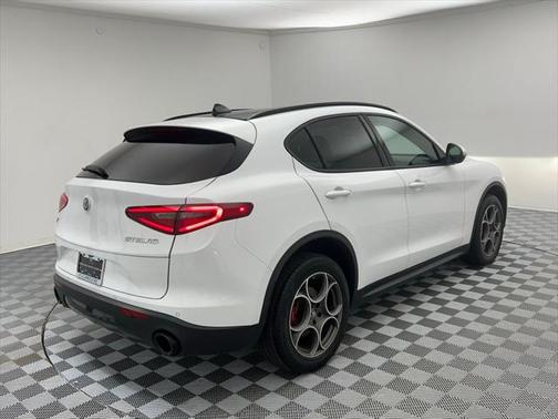 2022 Alfa Romeo Stelvio Sprint