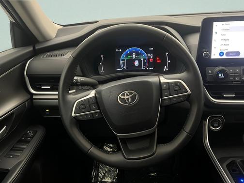 Midnight Black Metallic 2025 Toyota Grand Highlander XLE