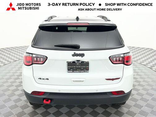 Bright White Clearcoat 2025 Jeep Compass Trailhawk