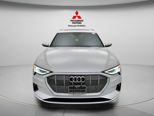 Glacier White 2021 Audi e-tron Premium Plus