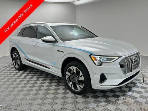 2021 Audi e-tron Premium Plus