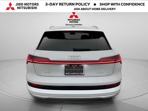 Glacier White 2021 Audi e-tron Premium Plus