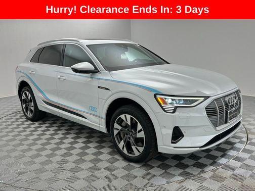 2021 Audi e-tron Premium Plus