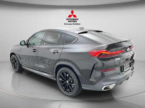 Black Sapphire Metallic 2025 BMW X6 xDrive40i
