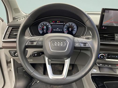 White 2024 Audi Q5 45 S line Premium Plus
