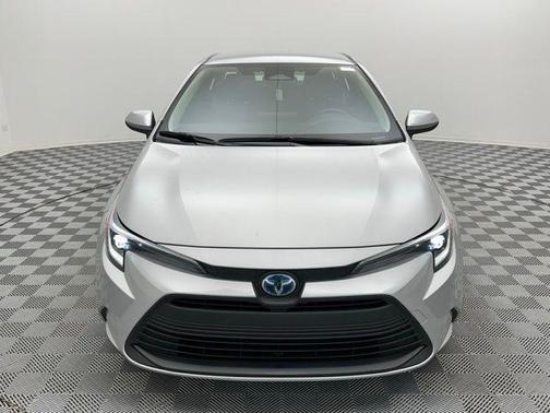 2025 Toyota Corolla Hybrid SE