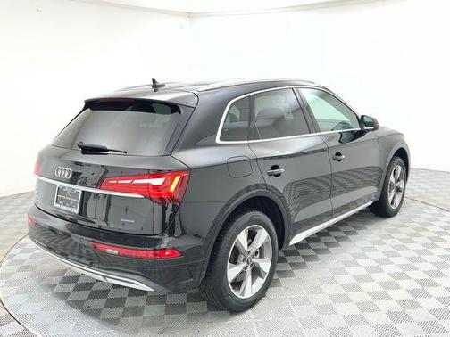 2023 Audi Q5 40 Premium