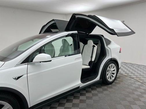 2021 Tesla Model X Long Range Dual Motor All-Wheel Drive