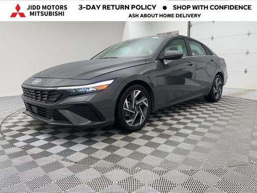 2025 Hyundai ELANTRA SEL