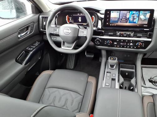 Baltic 2026 Nissan Pathfinder Platinum