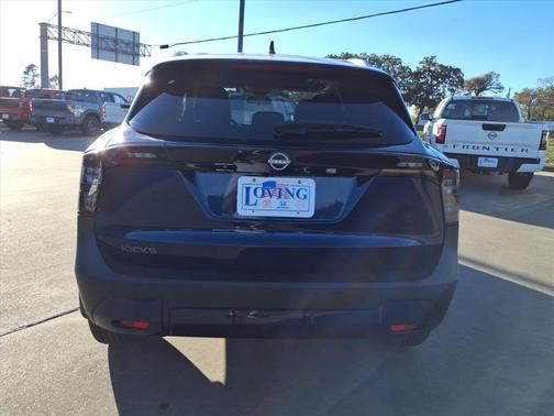 2026 Nissan Kicks SV