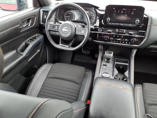 2t Red Blk Roof 2024 Nissan Pathfinder Rock Creek
