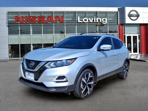 Brilliant Silver 2022 Nissan Rogue Sport SL