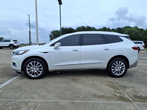 White Frost Tri-Coat 2018 Buick Enclave Essence