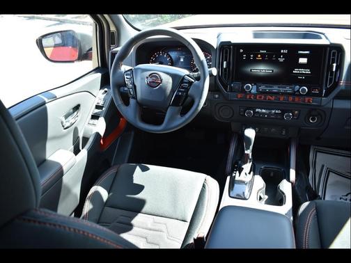 2025 Nissan Frontier PRO-X