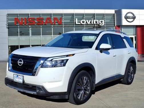 2024 Nissan Pathfinder SL
