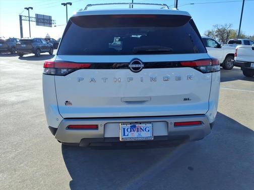 2024 Nissan Pathfinder SL