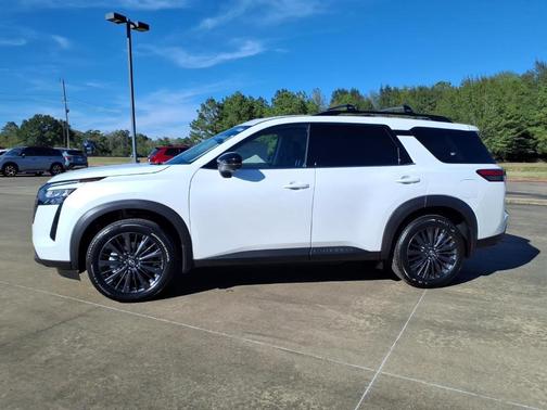 Pearl 2026 Nissan Pathfinder SL
