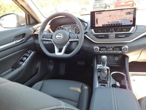 2025 Nissan Altima SL