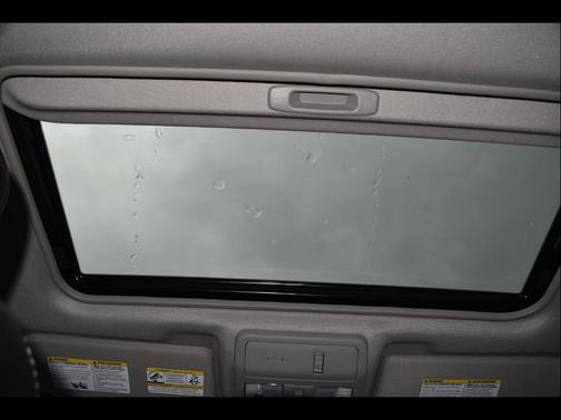 2024 Nissan Frontier SL