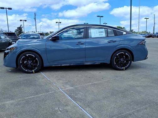 2t Gry Blk Roof 2026 Nissan Sentra SR