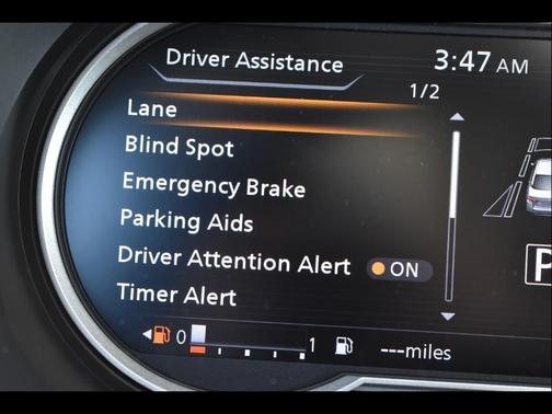 2024 Nissan Versa 1.6 SR