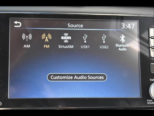 2024 Nissan Versa 1.6 SR