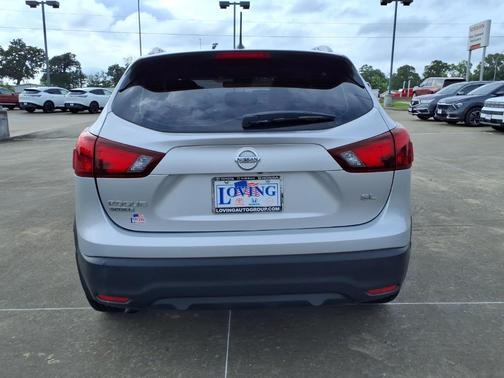 Brilliant Silver 2017 Nissan Rogue Sport SL