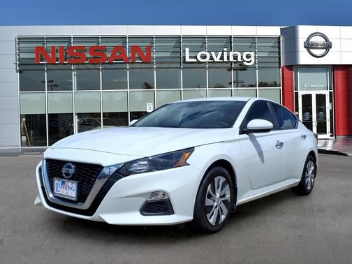 Glacier White 2022 Nissan Altima 2.5 S