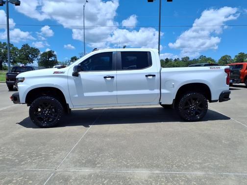 Summit White 2021 Chevrolet Silverado 1500 LT Trail Boss