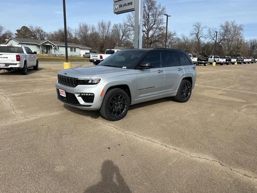 2025 Jeep Grand Cherokee Summit