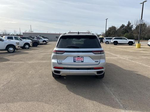 2025 Jeep Grand Cherokee Summit