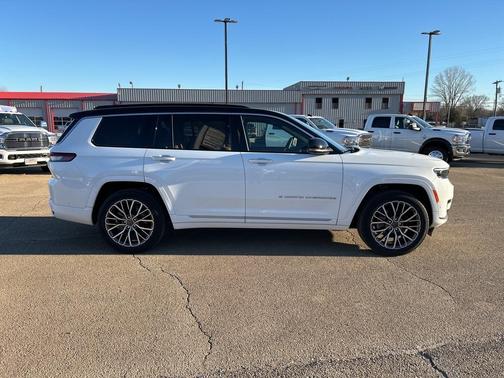 2025 Jeep Grand Cherokee L Summit