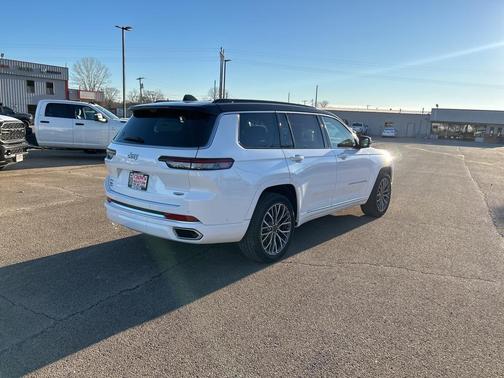 2025 Jeep Grand Cherokee L Summit