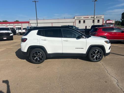 Bright White Clearcoat 2025 Jeep Compass Limited